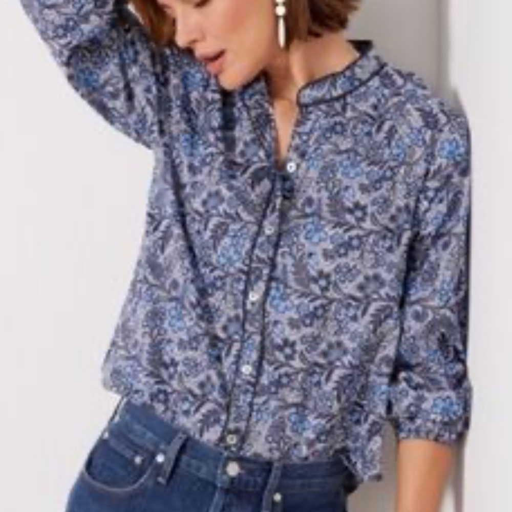 Evereve Blue Buttoned Mandarin Collar Blouse